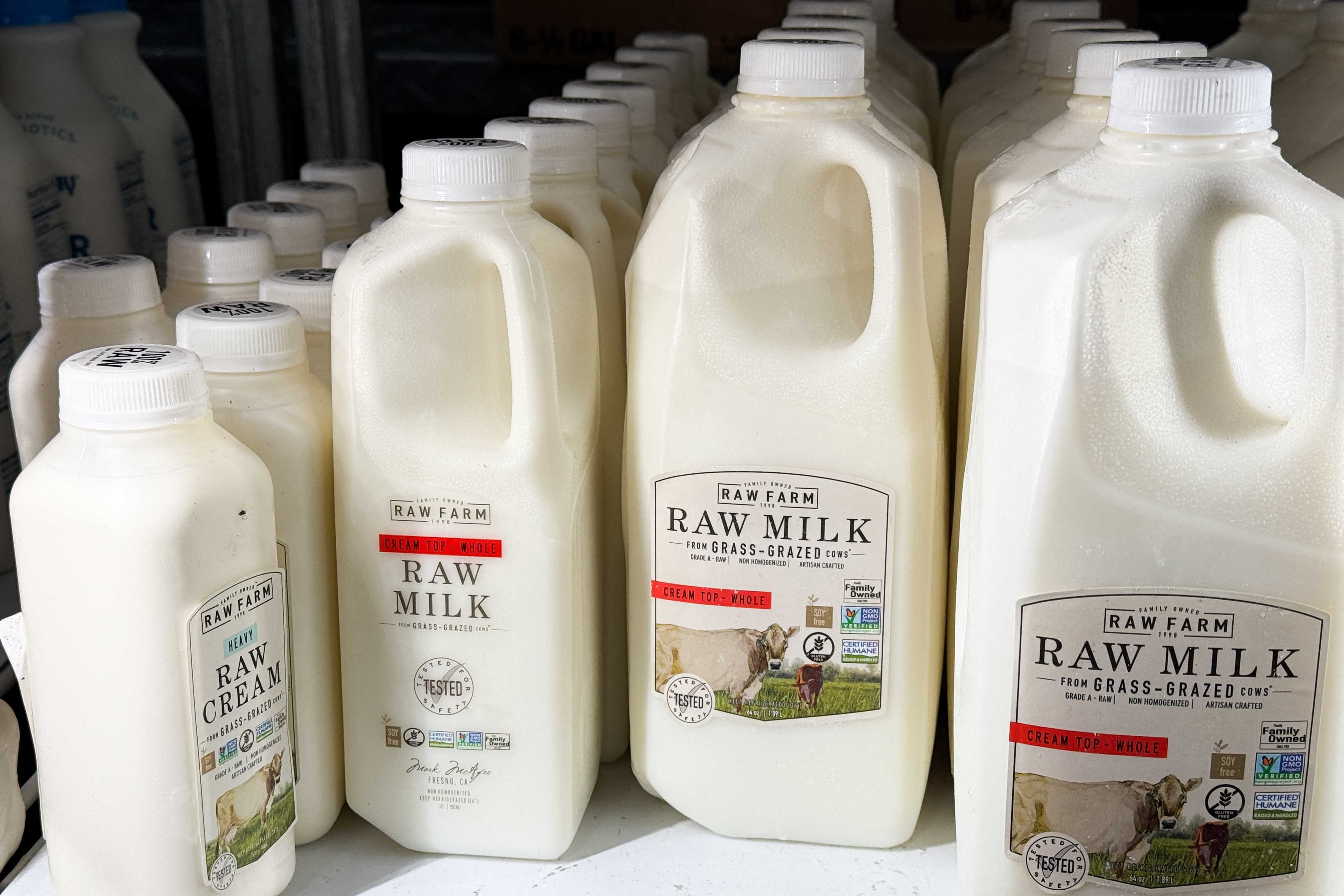 Reality TV show contestant said he drinks raw milk. Research shows that’s risky — Cedarburg Health news